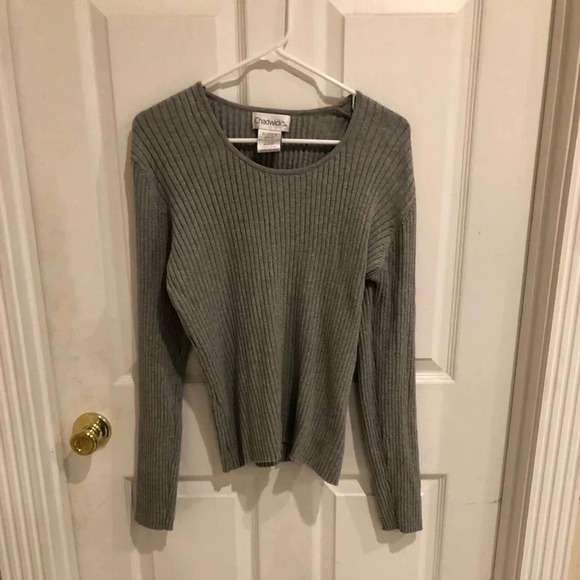 - Chadwick sweater - Picture 1 of 3